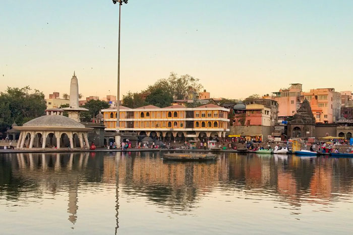Pune to Nashik Cab Services
